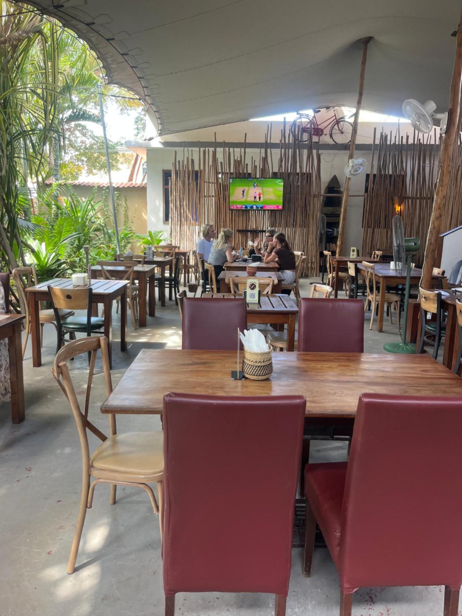 Hotel 27 Cafe Airport Zanzibar